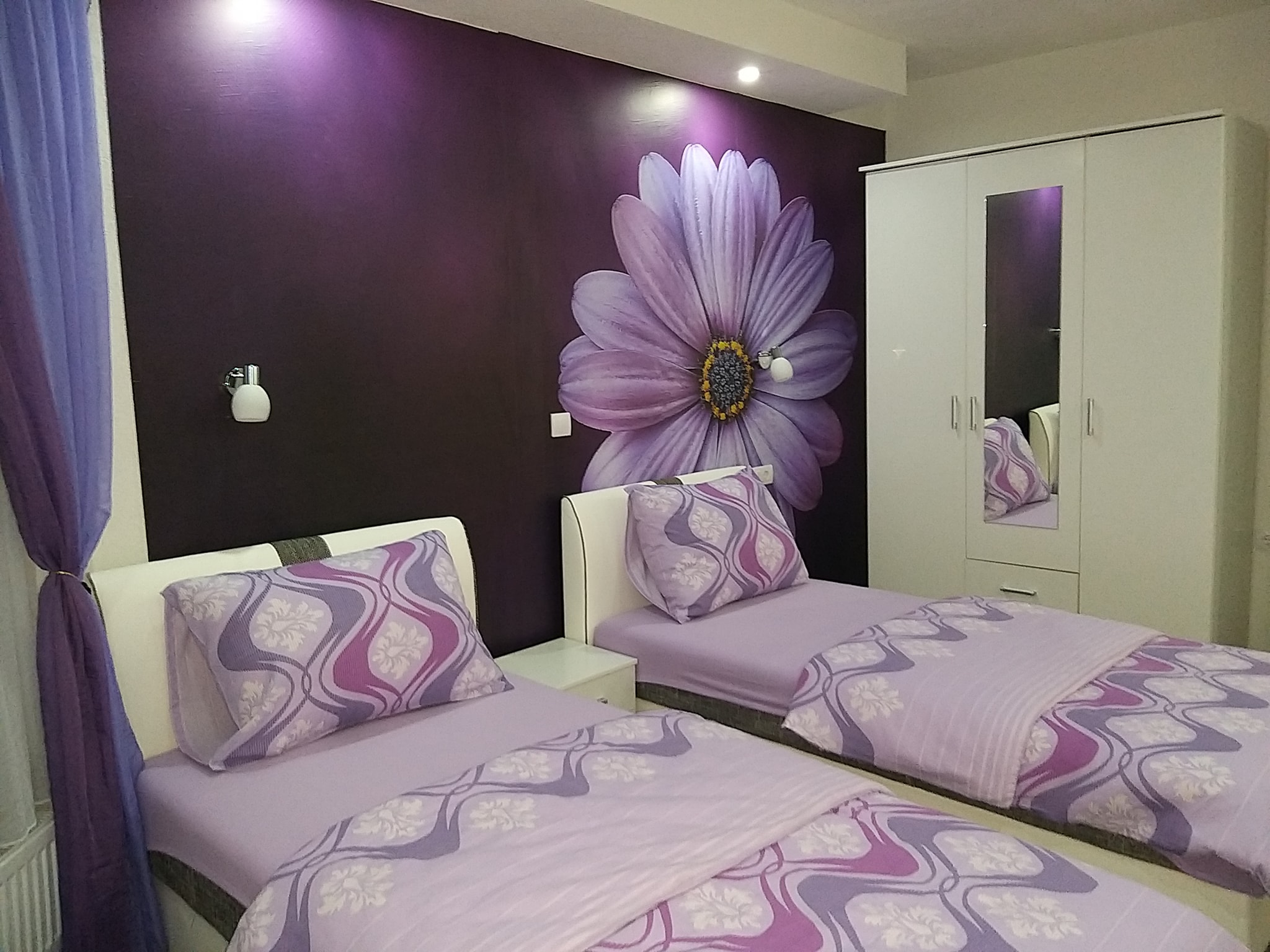 Room image description