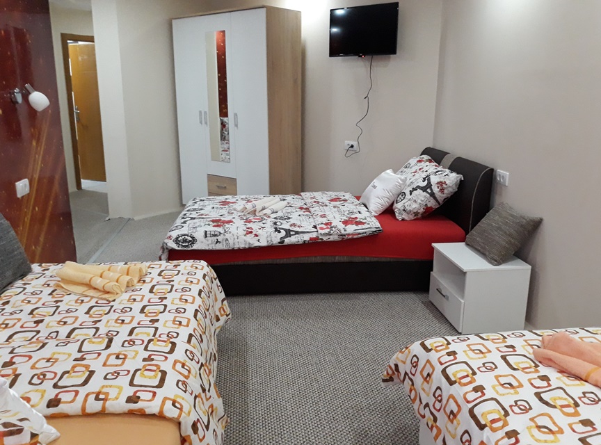 Room image description